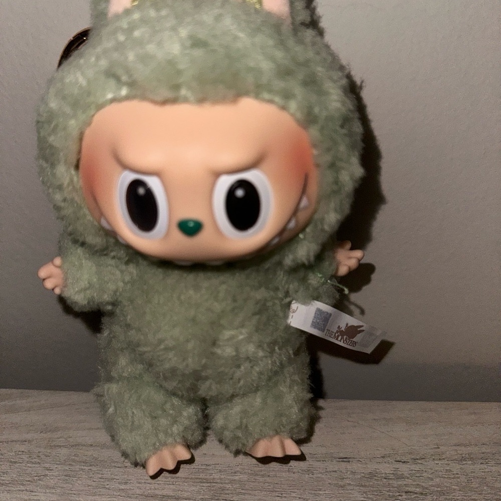 Green Labubu - Picture 4 of 8